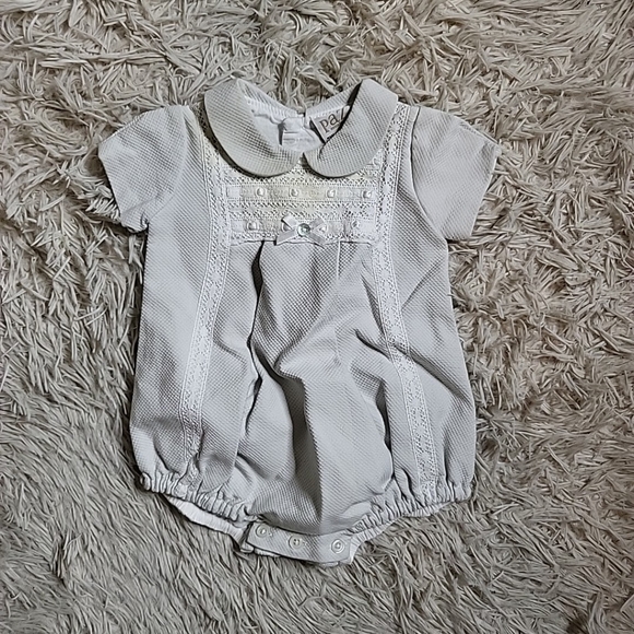 *SOLD* Paz Rodriguez Baby Shortie Formal One Piece Outfit - 1M Crochet Lace Bow - Picture 2 of 12